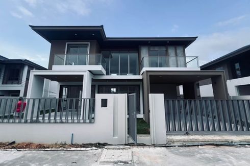 4 Bedroom House for sale in Nong Pla Lai, Chonburi