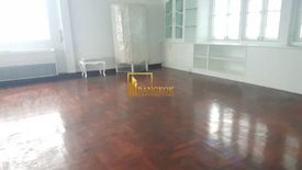 5 Bedroom House for rent in Khlong Tan Nuea, Bangkok