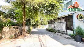 2 Bedroom Townhouse for sale in Sam Sen Nok, Bangkok