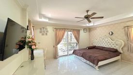 3 Bedroom Villa for sale in Nong Pla Lai, Chonburi