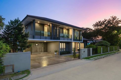 5 Bedroom House for sale in Sala Thammasop, Bangkok