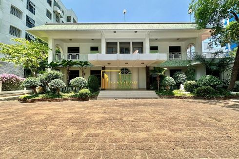 4 Bedroom House for rent in Khlong Tan Nuea, Bangkok near BTS Thong Lo