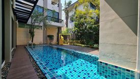 3 Bedroom House for rent in Khlong Tan Nuea, Bangkok