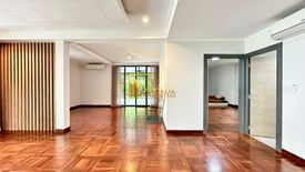 4 Bedroom House for rent in Khlong Toei Nuea, Bangkok near MRT Sukhumvit