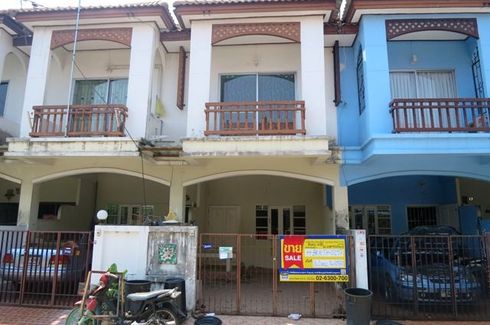 Townhouse for sale in Lam Phak Chi, Bangkok