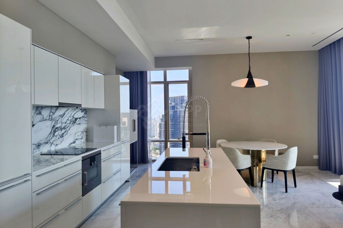 Sathon, Bangkok - Photo 2