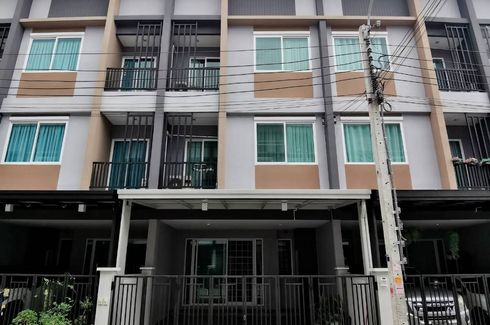 5 Bedroom Townhouse for Sale or Rent in Dokmai, Bangkok