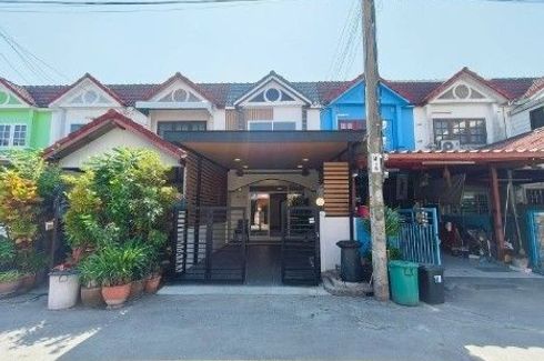 2 Bedroom Townhouse for sale in Bang Chan, Bangkok