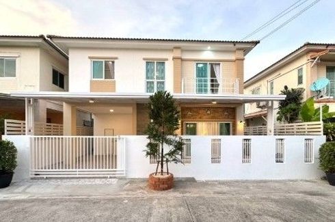 3 Bedroom House for sale in Bang Chan, Bangkok