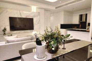 3 Bedroom Condo for sale in Royce Private Residences, Khlong Toei Nuea, Bangkok near BTS Asoke