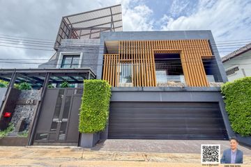 4 Bedroom House for sale in Phra Khanong Nuea, Bangkok near BTS Phra Khanong
