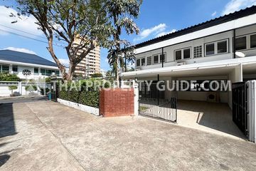 3 Bedroom House for rent in Khlong Tan Nuea, Bangkok