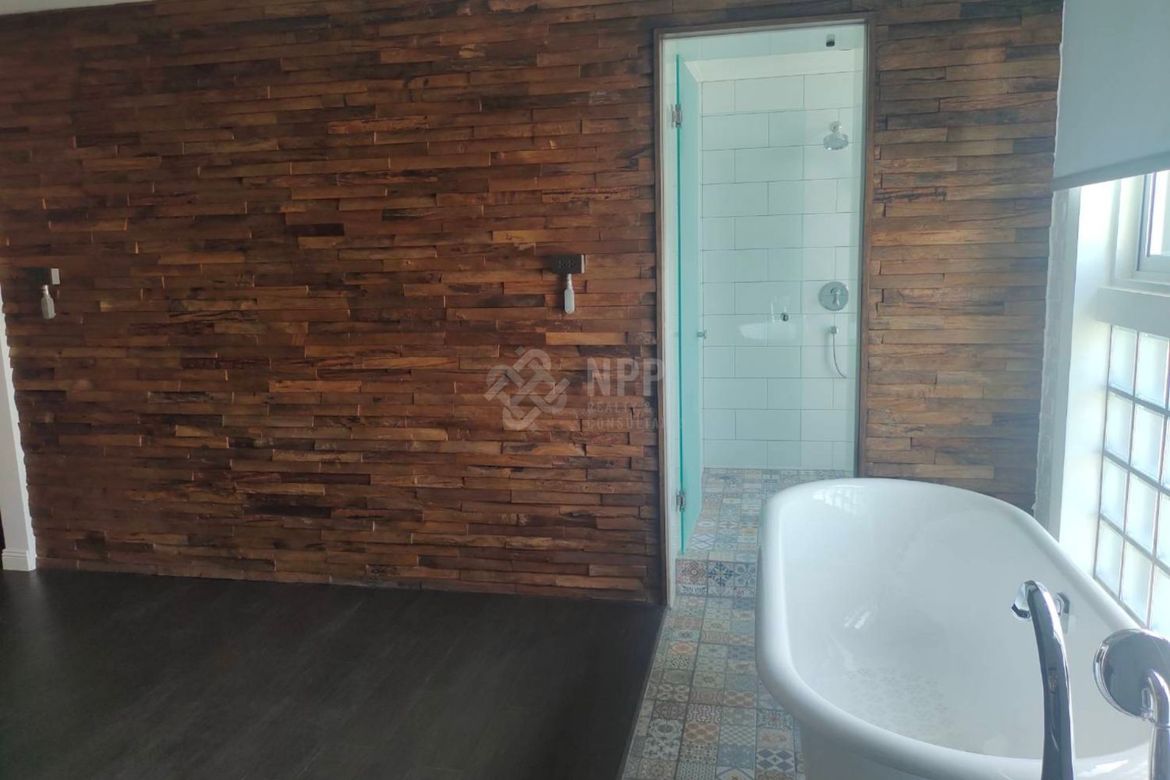 Watthana, Bangkok - Photo 2