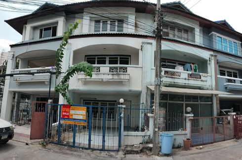 Townhouse for sale in Anusawari, Bangkok