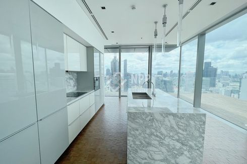 2 Bedroom Condo for sale in The Ritz - Carlton Residences at MahaNakhon, Silom, Bangkok near BTS Chong Nonsi