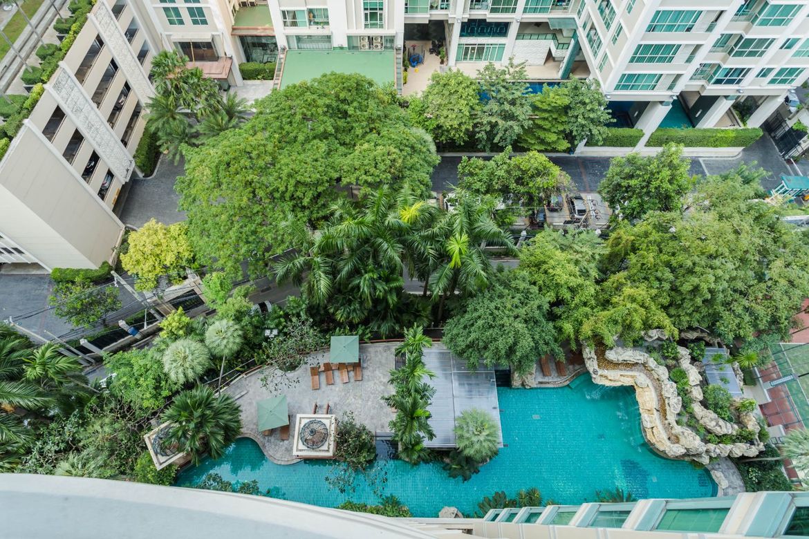 Pathum Wan, Bangkok - Photo 2