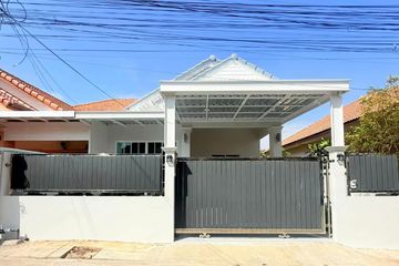 3 Bedroom House for sale in Surasak, Chonburi