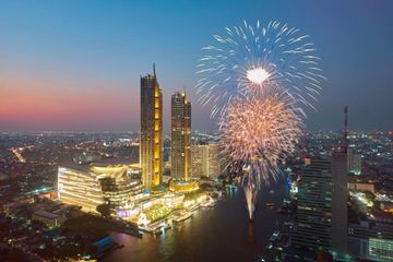 2 Bedroom Condo for sale in Khlong Ton Sai, Bangkok near BTS Charoen Nakhon