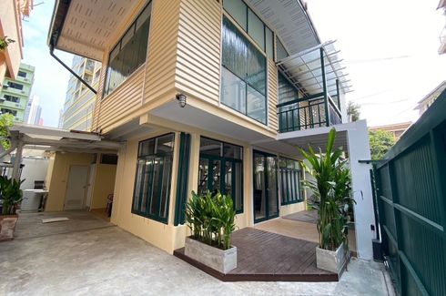 3 Bedroom House for rent in Khlong Toei, Bangkok near BTS Asoke