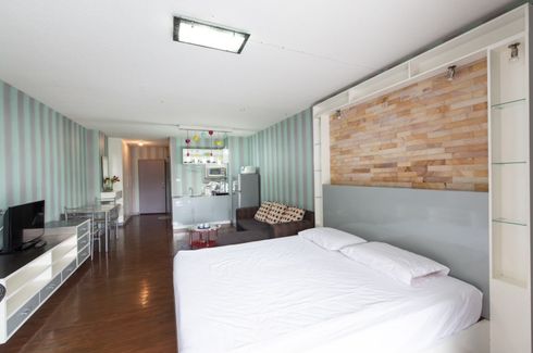 1 Bedroom Condo for sale in Hillside 4 Condominium, Chang Phueak, Chiang Mai