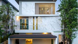 4 Bedroom House for sale in Saphan Sung, Bangkok