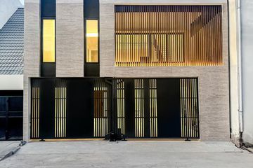 3 Bedroom House for sale in Phra Khanong Nuea, Bangkok near BTS Phra Khanong