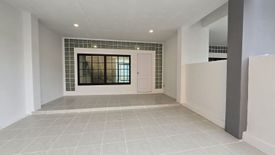 2 Bedroom Townhouse for sale in Thawi Watthana, Bangkok
