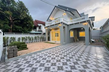 4 Bedroom House for sale in Na Kluea, Chonburi