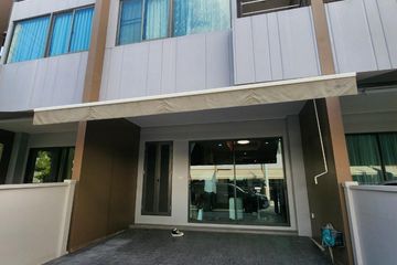 3 Bedroom Townhouse for rent in Saphan Sung, Bangkok