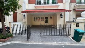 4 Bedroom Townhouse for sale in Baan Klang Krung British Town Thonglor, Khlong Tan Nuea, Bangkok