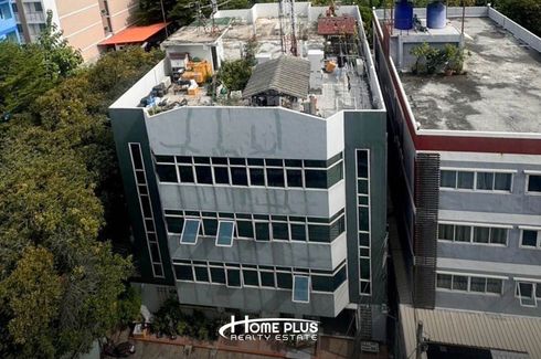 ตึกเดี่ยว 4 ชั้น ซอยวิภาวดีรังสิต38 (ทำเลดีน่าลงทุน)