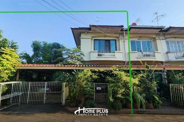 3 Bedroom Townhouse for sale in Saranon Village, Khlong Chan, Bangkok