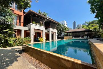 5 Bedroom House for rent in Khlong Tan Nuea, Bangkok
