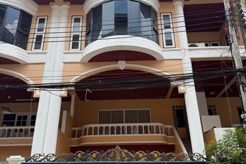 5 Bedroom House for rent in Khlong Tan Nuea, Bangkok
