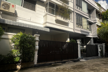 4 Bedroom Townhouse for Sale or Rent in Phra Khanong Nuea, Bangkok