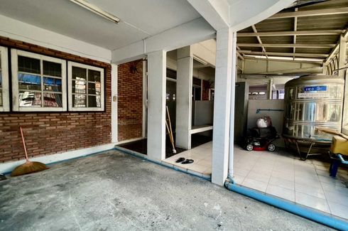 3 Bedroom Townhouse for sale in Anusawari, Bangkok near MRT Lat Pla Khao