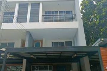 4 Bedroom Townhouse for sale in Thung Song Hong, Bangkok near MRT Government Complex