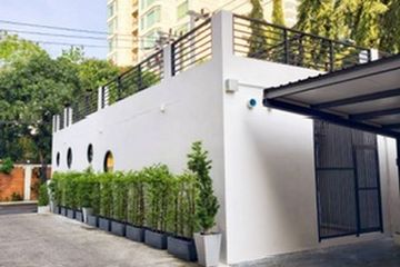 Commercial for rent in Khlong Toei, Bangkok near BTS Asoke