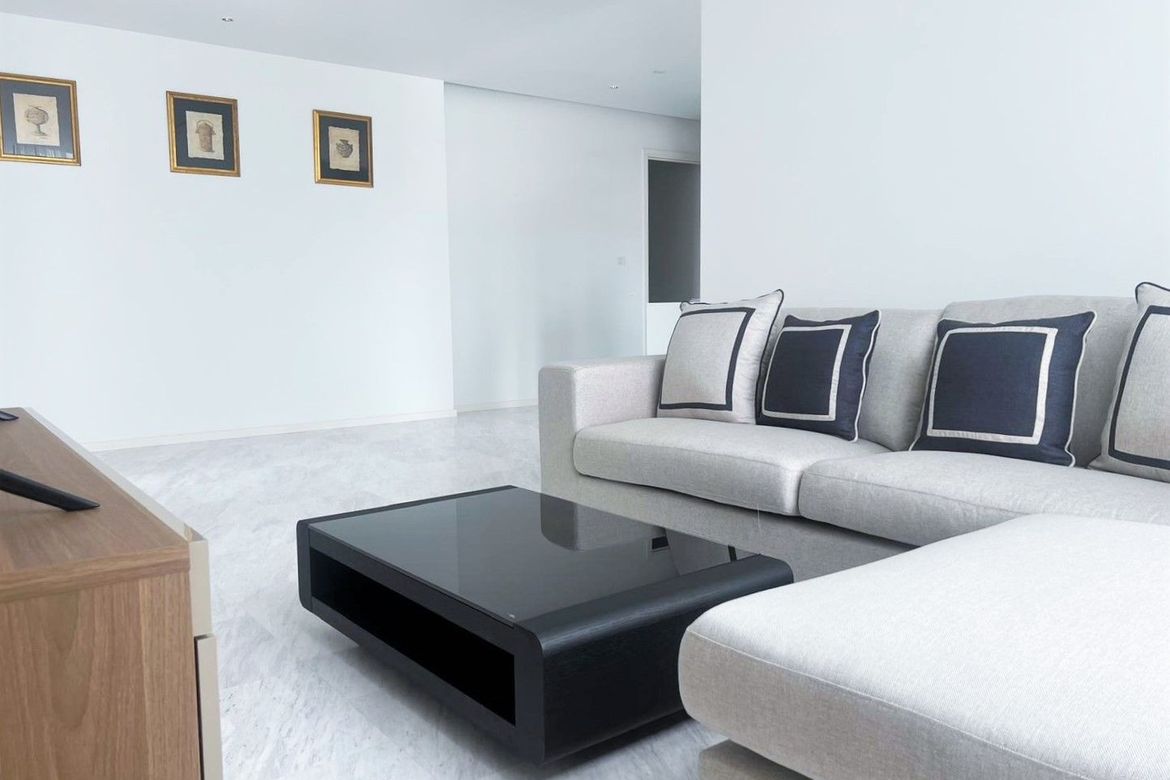 Sathon, Bangkok - Photo 2