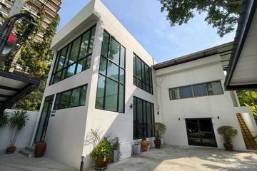 Office for rent in Khlong Toei, Bangkok near BTS Asoke