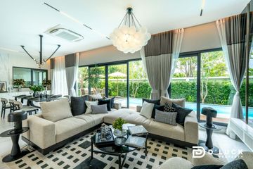 4 Bedroom House for sale in Na Kluea, Chonburi