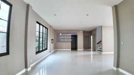 3 Bedroom House for sale in Samae Dam, Bangkok