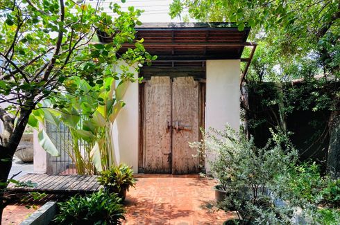 3 Bedroom House for sale in Tha Raeng, Bangkok