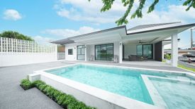 4 Bedroom House for sale in Na Kluea, Chonburi