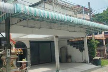 6 Bedroom Commercial for sale in Khlong Chan, Bangkok