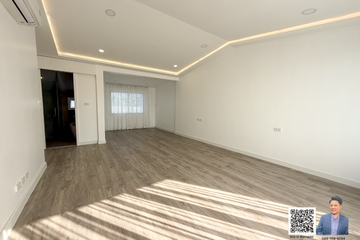 4 Bedroom Townhouse for sale in Khlong Tan Nuea, Bangkok near Airport Rail Link Ramkhamhaeng