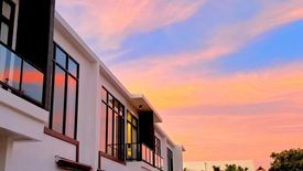 4 Bedroom Villa for sale in Na Kluea, Chonburi