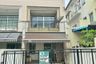 3 Bedroom Townhouse for sale in Chorakhe Bua, Bangkok