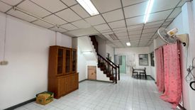 2 Bedroom Townhouse for sale in Saphan Sung, Bangkok