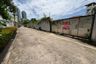 Land for rent in Huai Khwang, Bangkok near MRT Sutthisan